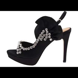 👠💄💋POUR LA VICTOIRE RHINESTONE & SATIN HEELS…Sz 9 1/2…New in Box…